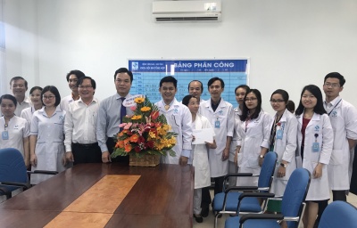 Phó chủ tich UBND tỉnh Đặng Ngọc Dũng thăm tăng quà Bệnh viện nhân ngày Thầy thuốc Việt Nam
